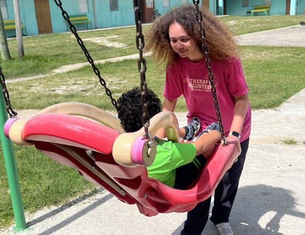 Volunteer in Belize
